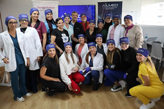 Médicos ginecólogos consolidan aprendizaje en prácticas profesionales del Diplomado de Medicina Fotónica en Ginecología Estética, Regenerativa y Funcional.